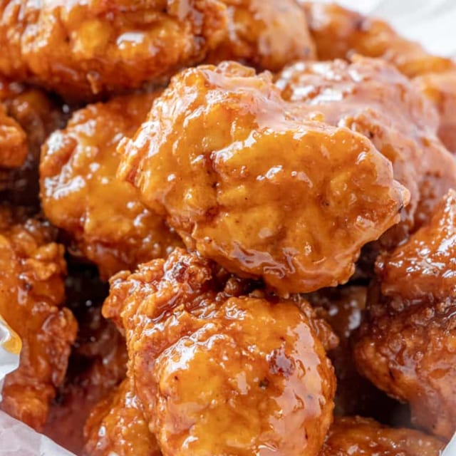Boneless (16 Pieces).