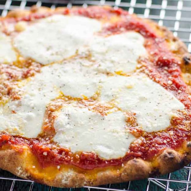 Cheese Naan Pizza.